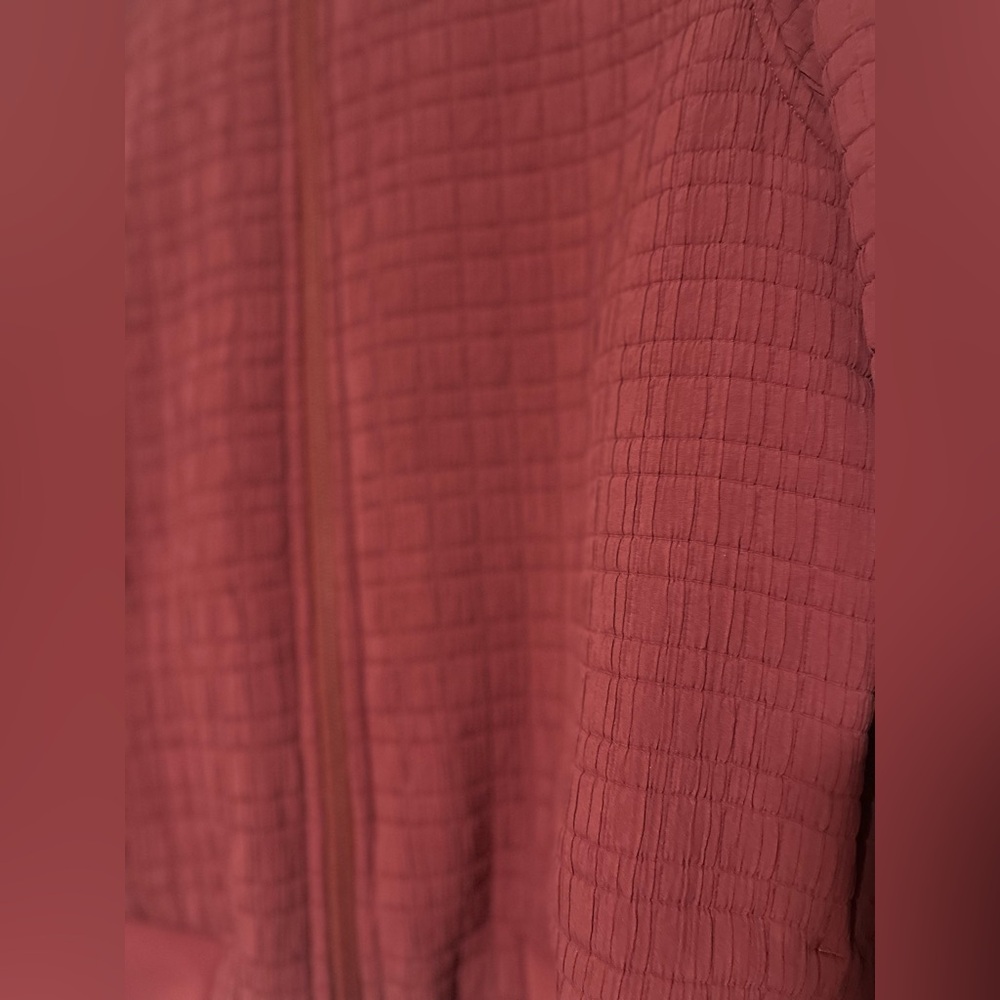 Lulumemon Large Reversible Quilted Jacket - Burgu… - image 6